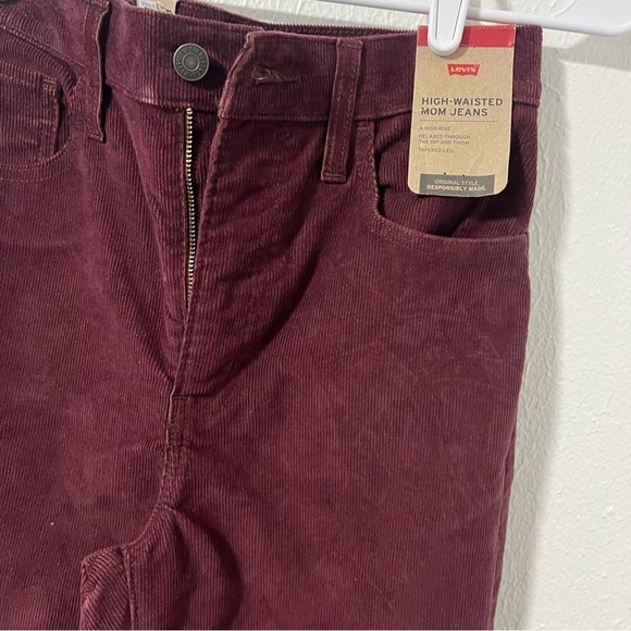 Levi’s Women’s NWT High Waisted Mom Corduroy Jeans Decadent Chocolate Size 27x27 - Picture 3 of 10